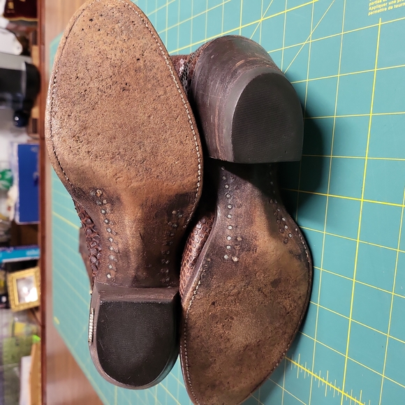 Rare. Vintage. Womens, size 8, python skin cowboy boots. - Picture 5 of 7